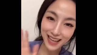 Pretty Japanese Blowing Kiss