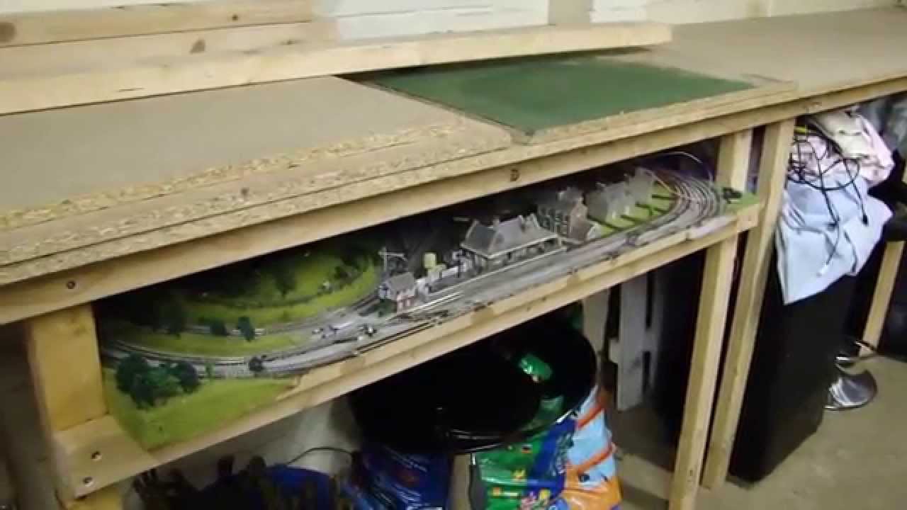 Starting from scratch Garage model railway Layout in OO 
