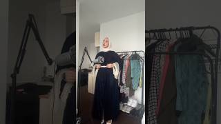 Outfitfabric Scratching