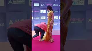 Janhvi Kapoor Killing It At The Style Icon Red Carpet