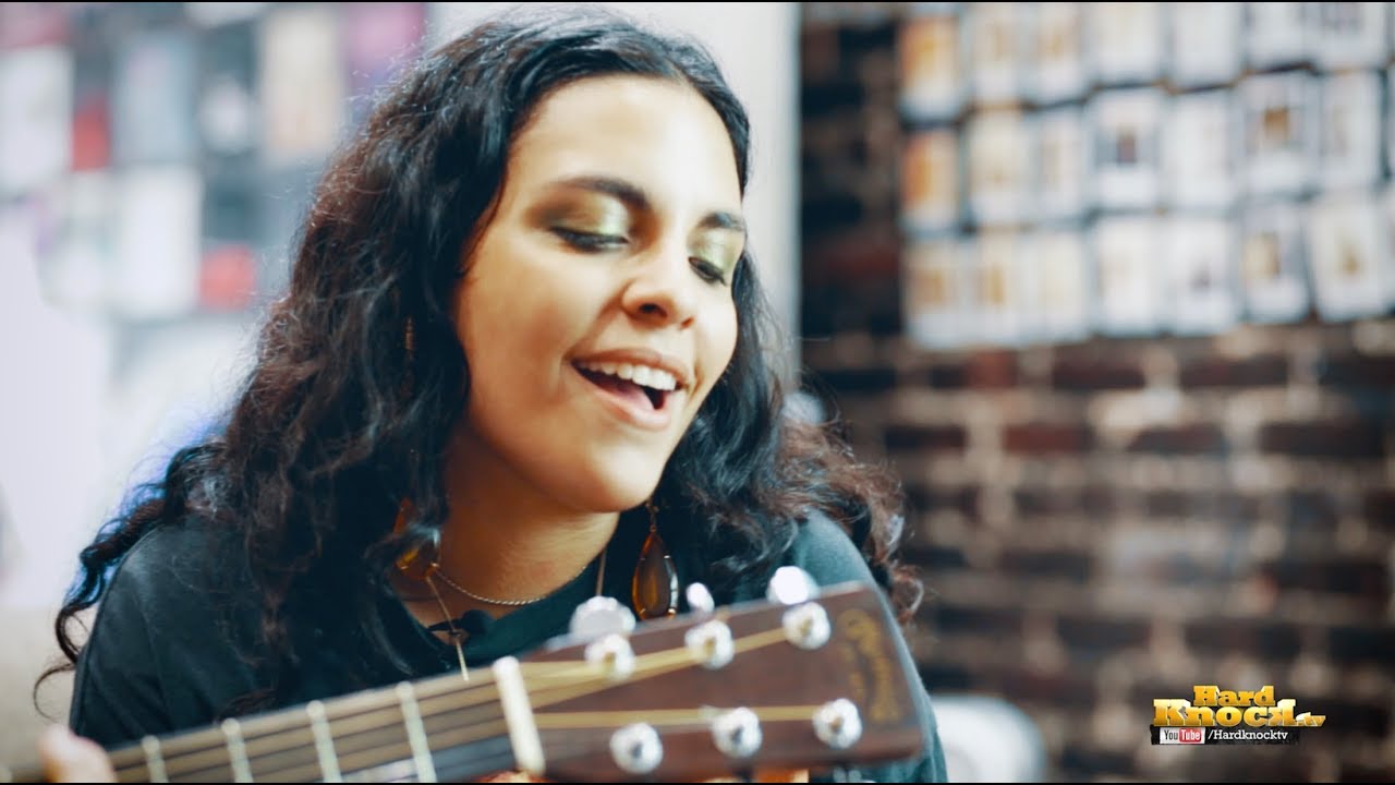 Girl Ultra - DameLove - Unplugged Acoustic Performance (Rendimiento Acústico)