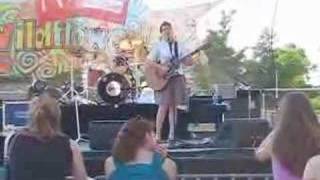 Watch Lisa Loeb Jake video