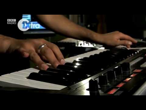 Engine-EarZ Experiment - Kaliyuga ( fully live dubstep )