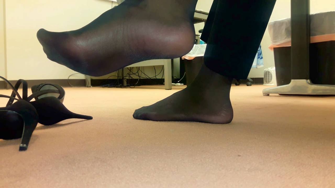 Under nylon feet