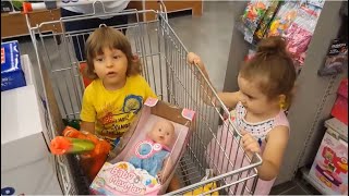 Fatih selim ve Ela oyuncak mağazasından oyuncak almak istiyor.