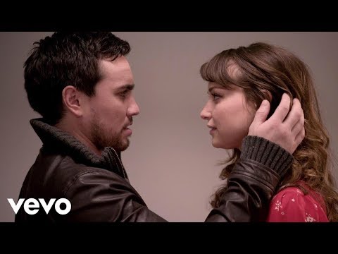 Avicii - You Make Me (Avicii by Avicii) Avicii - You Make Me (Avicii by Avicii) klip izle