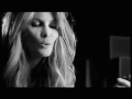 Elle Macpherson reading Tennessee Williams