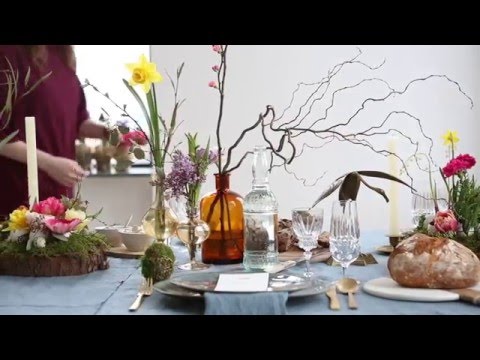 Easter: Decorate your Easter celebrations with flowers and plants.