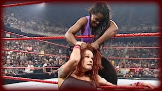 Lita Vs. Jacqueline - Wwf Womens Championship Raw Is War, Aug. 28, 2000