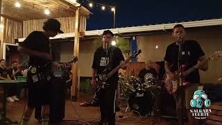 Nalgada Fuerte - Enrique El Punk Cover Bar Selinas