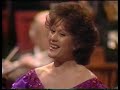 Dame Kiri Te Kanawa sings "White Christmas"