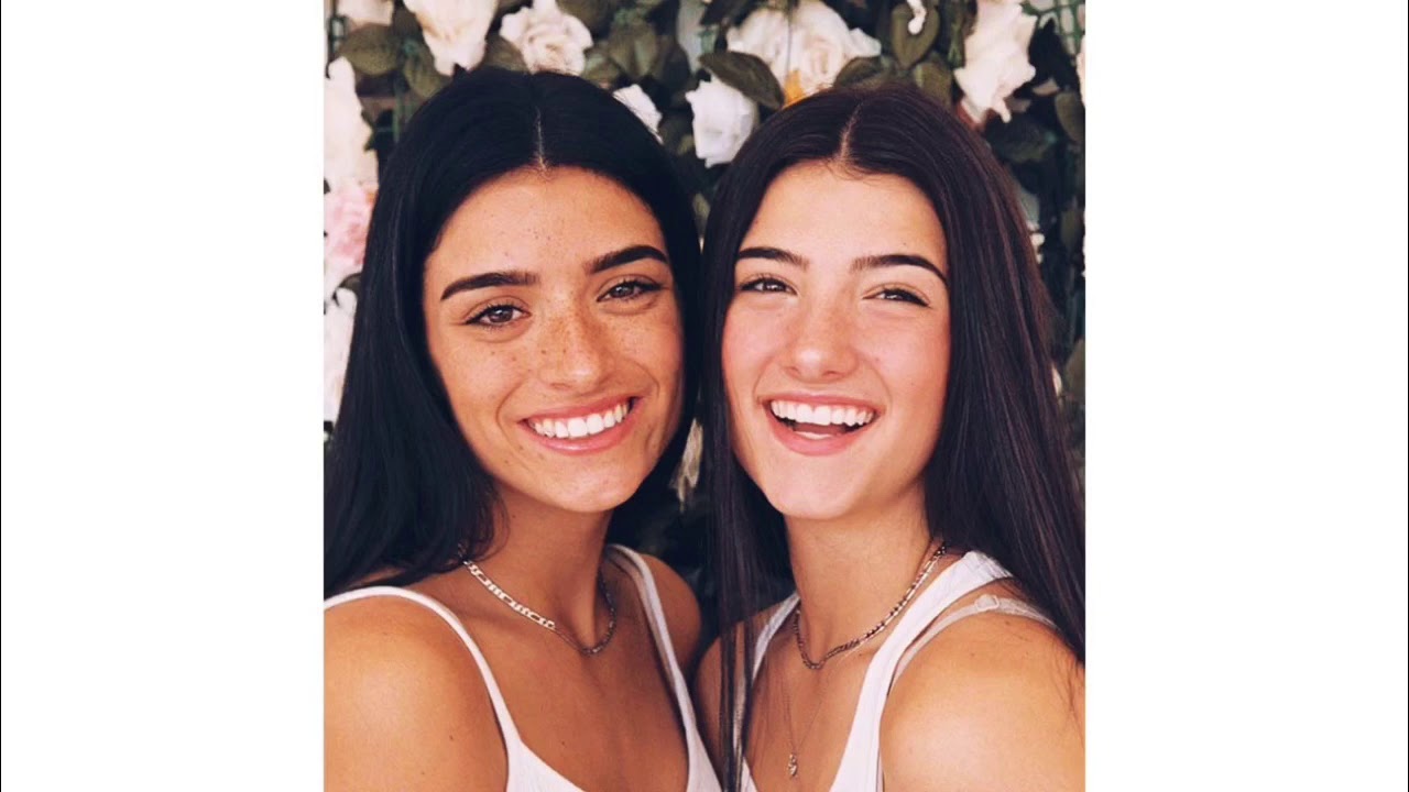 После кунилингуса Dixie Belle отплатила парню той же монетой После кунилингуса Dixie Belle отплатила парню той же монетой