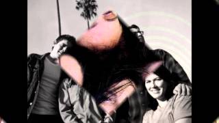 Watch Breeders Happiness Is A Warm Gun video
