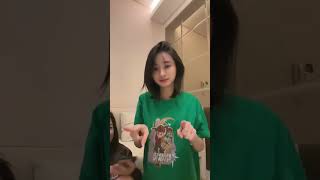 Cathezz Gak Pake Bh