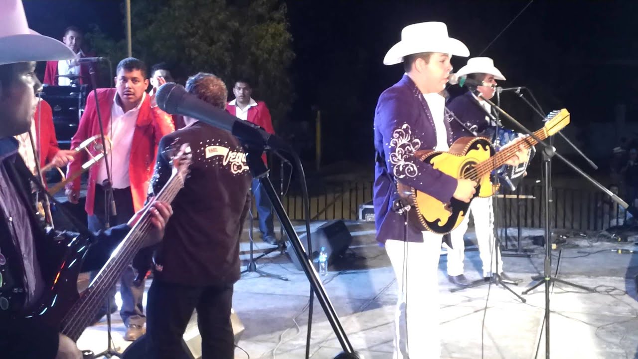 Los hermanos vega jr en vivo Moto los hermanos vega jr en vivo drop comment something