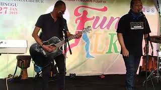 Ngintip Tetangga Goyang