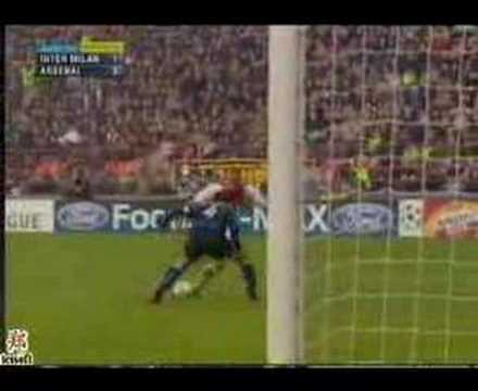 VIDEOS DE CRISTIANO RONALDO VS RONALDINHO VS HENRY videos de cristiano ronaldo vs ronaldinho vs henry: