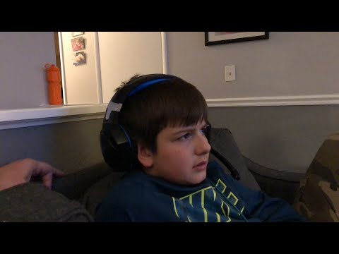 Leland is bad at Fortnite - countdown to season 8