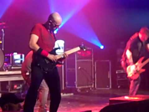 Скачать песню evans blue a step back