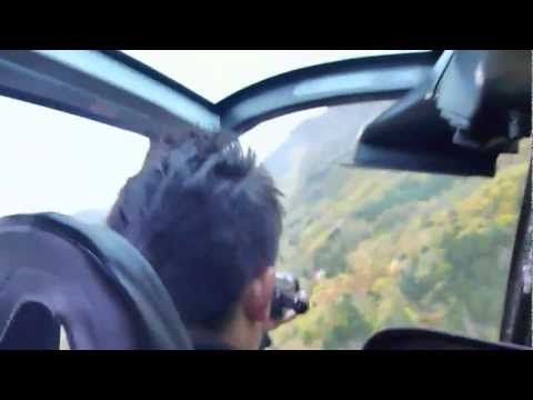 定山渓でヘリコプターから紅葉を楽しむ