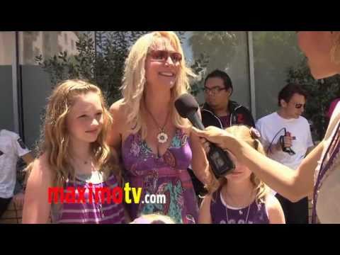 Barbara Alyn Woods and Daughters Interview at