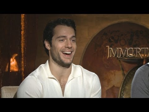 Henry Cavill talks about the Man of Steel costume