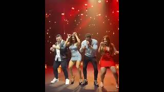 Wesley Safadão Com Duas Gostosas