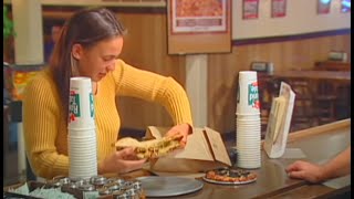 Candid Camera Clic Boxless Pizza