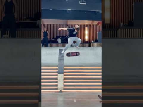Yuto Nollie late flip nose slide the hubba #skateboarding