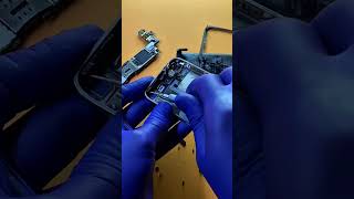 He Tried To Make One Iphone From 7 Broken Ones...