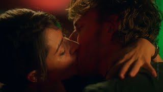 Life Kiss Scene - Billie And Brad Sarah Shahi Netflix 1X03
