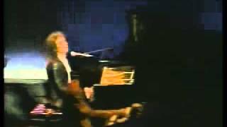 Watch Bob Dylan When He Returns video