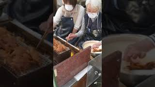 Deep-Fried Maple Leaves ーJapanese Street Foodー