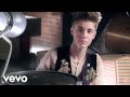 Justin Bieber - Santa Claus Is Coming To Town (Arthur Christm...