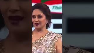 Shahrukh Khan Madhuri Dixit Wont Stop Hugging