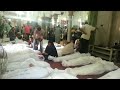 أم تتحدث الي ابنها (( حسبنا الله و نعم الوكيل ))