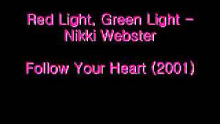 Watch Nikki Webster Red Light Green Light video
