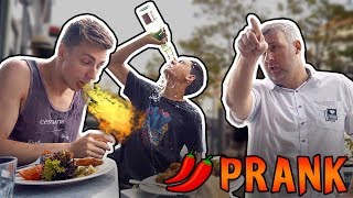 Vyhodili Nás Z Restaurace - Chilli Prank