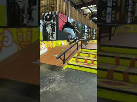 KICKFLIP FRONT BLUNT LINE FELIPE MOTA #SHORTS