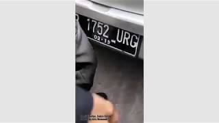 Ibu Ibu Telanjang Dan Tabrak Pengendara Motor, Di Mangga Dua