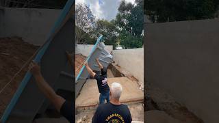 Instalando Piscina De Fibra Da Splash