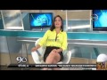 Se le ve el calzon , a monica de 90 segundos .