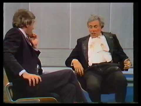 Sir Les Patterson Barry Humphries 1982 Pt 1