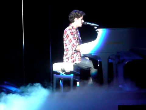 Nick Jonas A Little Bit Longer (Bristow 8.12.2010)