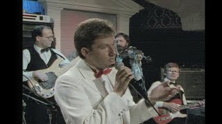 Watch Daniel Odonnell Moonlight And Roses video