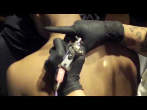 Lil Twist & Lil Wayne (Twist Gets A Tattoo) Lil Twist & Lil Wayne (Twist Gets A Tattoo)