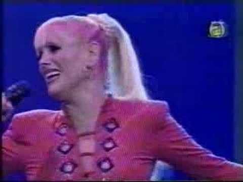 LETRA CANCION LOBA VALERIA LYNCH letra cancion loba valeria lynch: