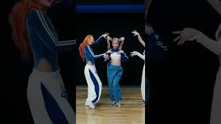 Itzy 'Untouchable' Dance Practice [Mirrored]