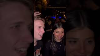 Así Se Roba Un Beso A Una Chica En El Boliche