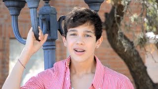 Watch Austin Mahone Mistletoe video